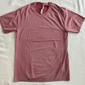 Men’s Lululemon Shirt Size Medium in Red